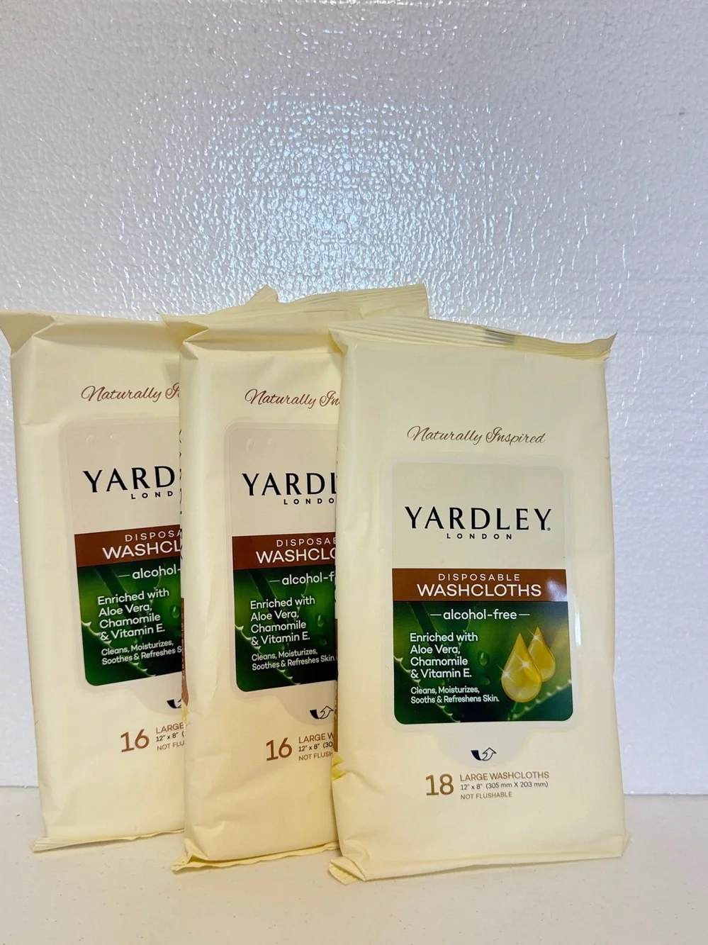 50 Disposable‎ Washcloths Yardley London Aloe Vera Chamomile Vitamin E